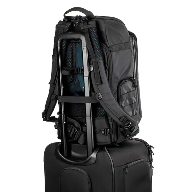 Mochila Tenba Axis V2 de 32 L - Negro  13
