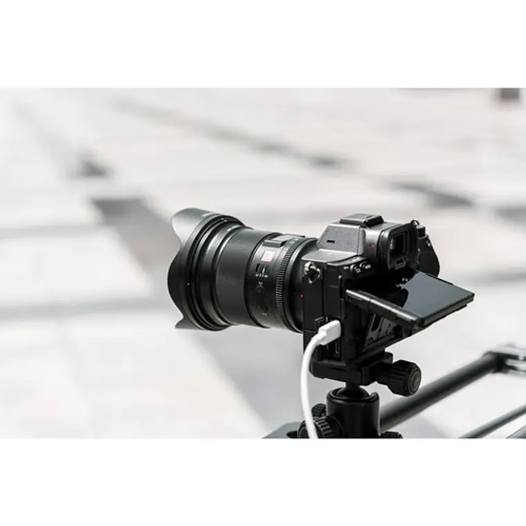 Lente Viltrox AF 16mm f/1.8 FE con Montura Sony E 2