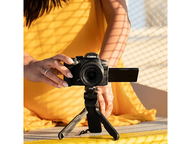 Cámara Canon Mirrorless EOS R10 + 18-45 F/4.5-6.3 IS STM