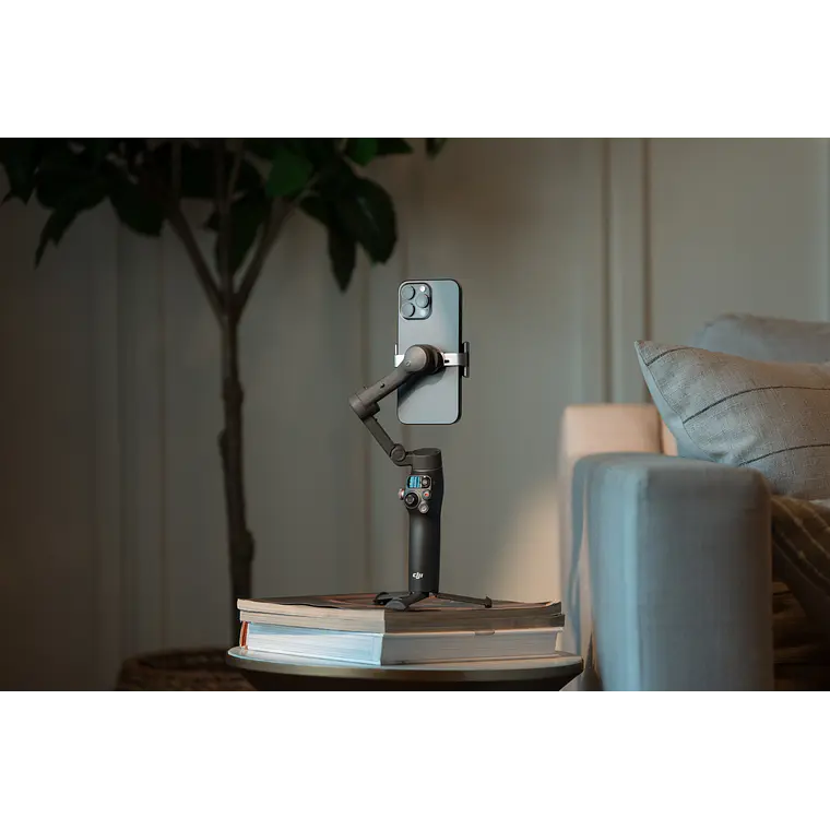 DJI Osmo Mobile 8 12