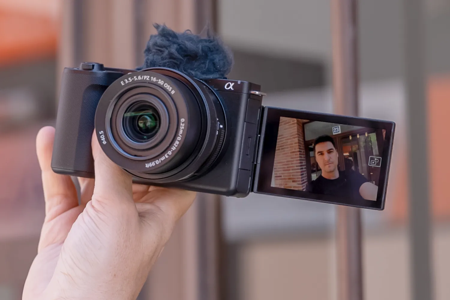 Cámara Mirrorless Sony ZV-E10 + Lente 16-50mm 2