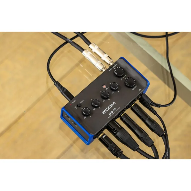 Zoom AMS-44 4x2 USB Interfaz de Audio Para Streaming y Músicos 4