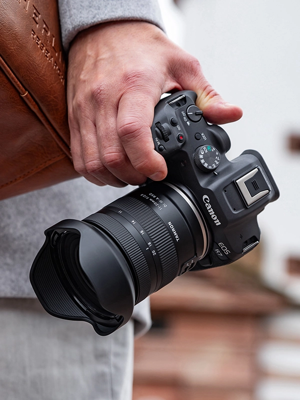 Lente Tamron 11-20mm f/2.8 DI III-A RXD para Canon 2