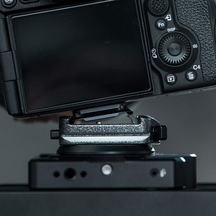 Placa PGYTECH de Liberación Rápida Tipo Arca 9