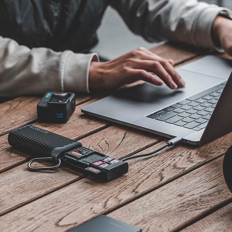 Estuche PGYTECH CreateMate para Lector de Tarjetas 8