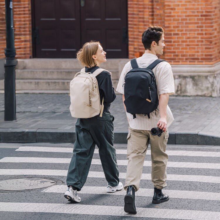 Mochila PGYTECH OneGo Lite de 16 L - Negro mate 2