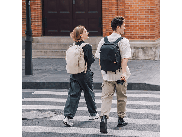 Mochila PGYTECH OneGo Lite de 16 L - Negro mate