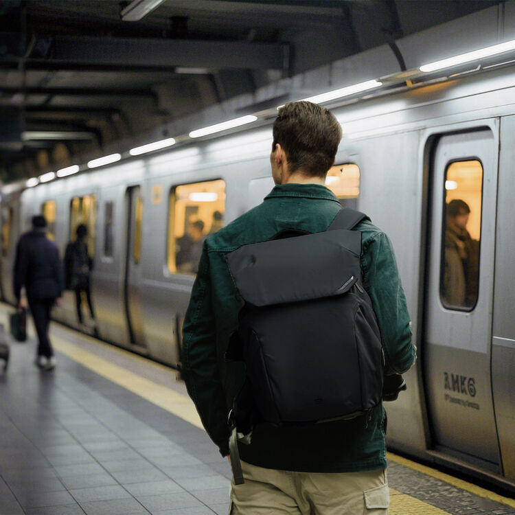 Mochila PGYTECH OneGo 2 de 20L - Negro Matte 7