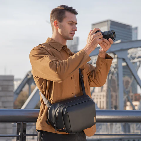 Bolso PGYTECH OneGo Solo Sling Bag V2 de 6L - Negro