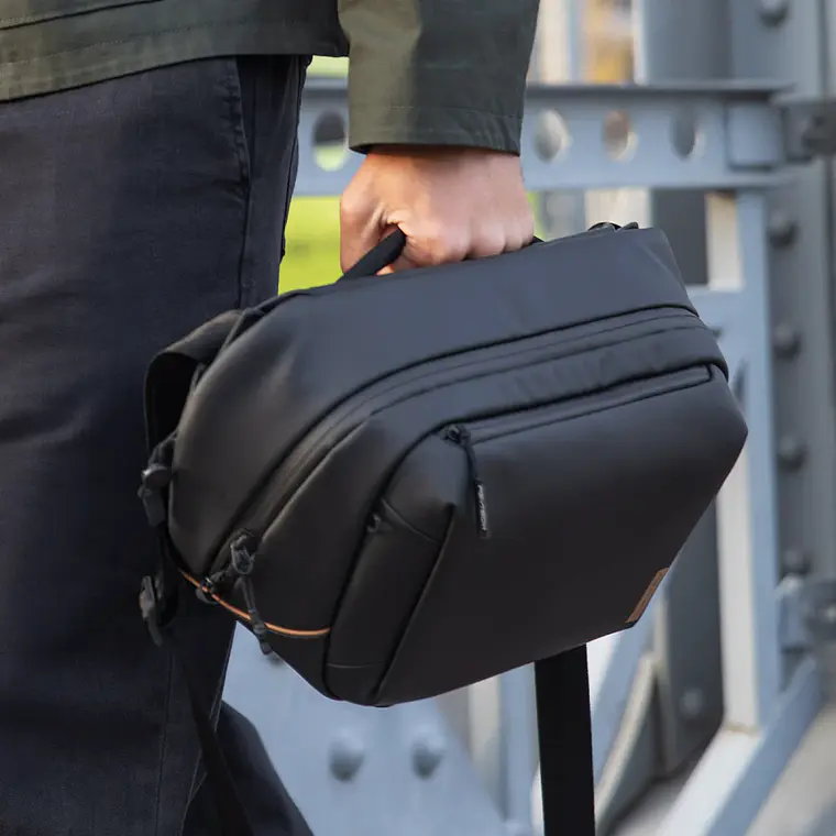 Bolso PGYTECH OneGo Solo Sling Bag V2 de 6L - Negro 4