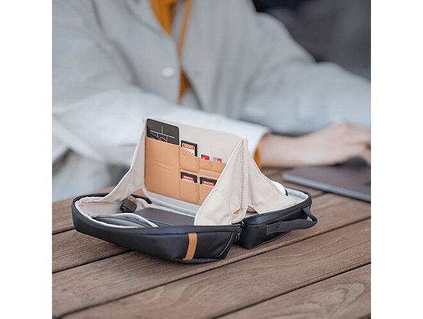 Estuche PGYTECH Mini Tech Organizer - Negro