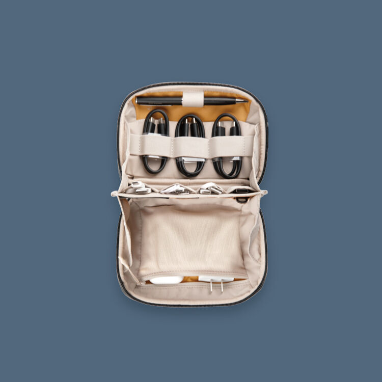 Estuche PGYTECH Mini Tech Organizer - Verde Musgo 4