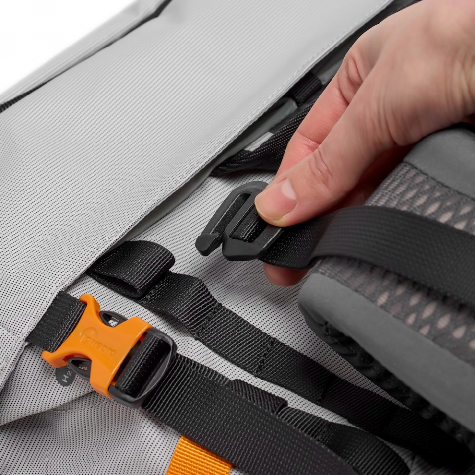 Mochila Fotográfica Lowepro PhotoSport Pro 70L AW III Talla S–M 18