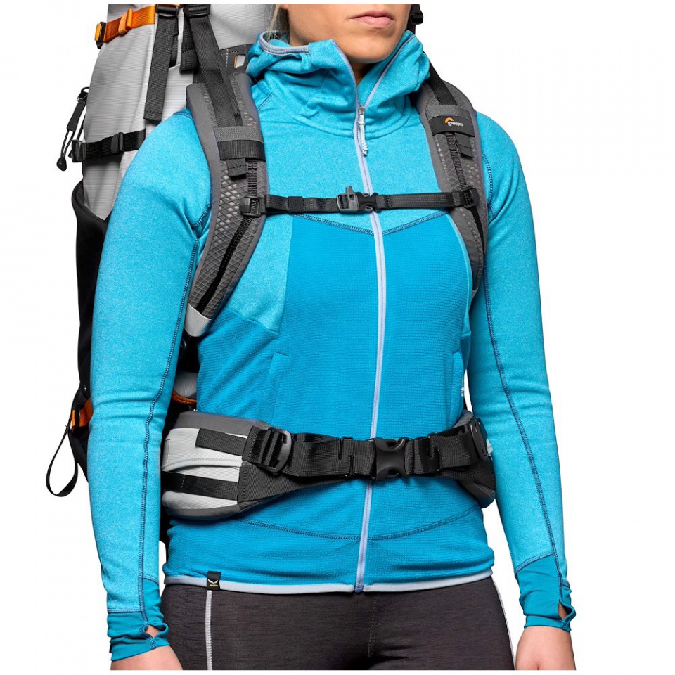 Mochila Fotográfica Lowepro PhotoSport Pro 70L AW III Talla S–M 20