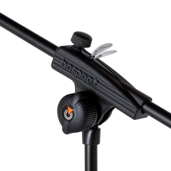 Atril para micrófono profesional Bespeco con porta uñeta 2