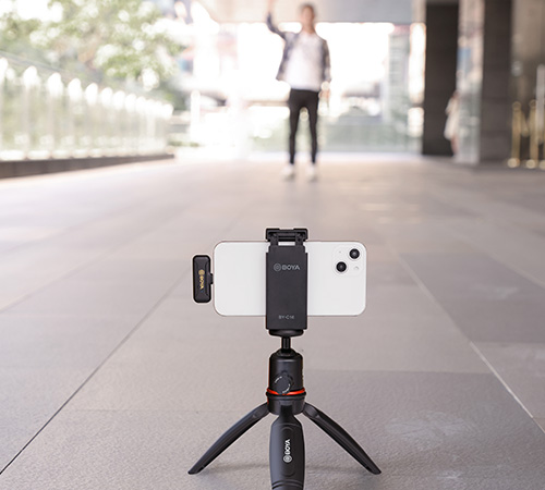 Micrófono Inalámbrico Boya con Conector Lightning y Alcance de 50 Metros 4