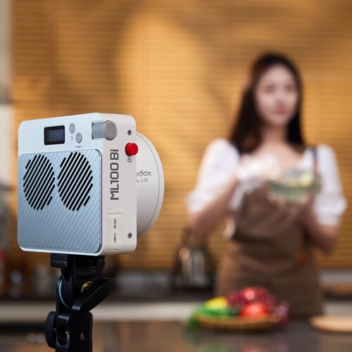 Kit de Luz LED Bicolor Godox ML100Bi Kit 1 con Lentes de 15° y 36° y Soporte para Power Bank 2