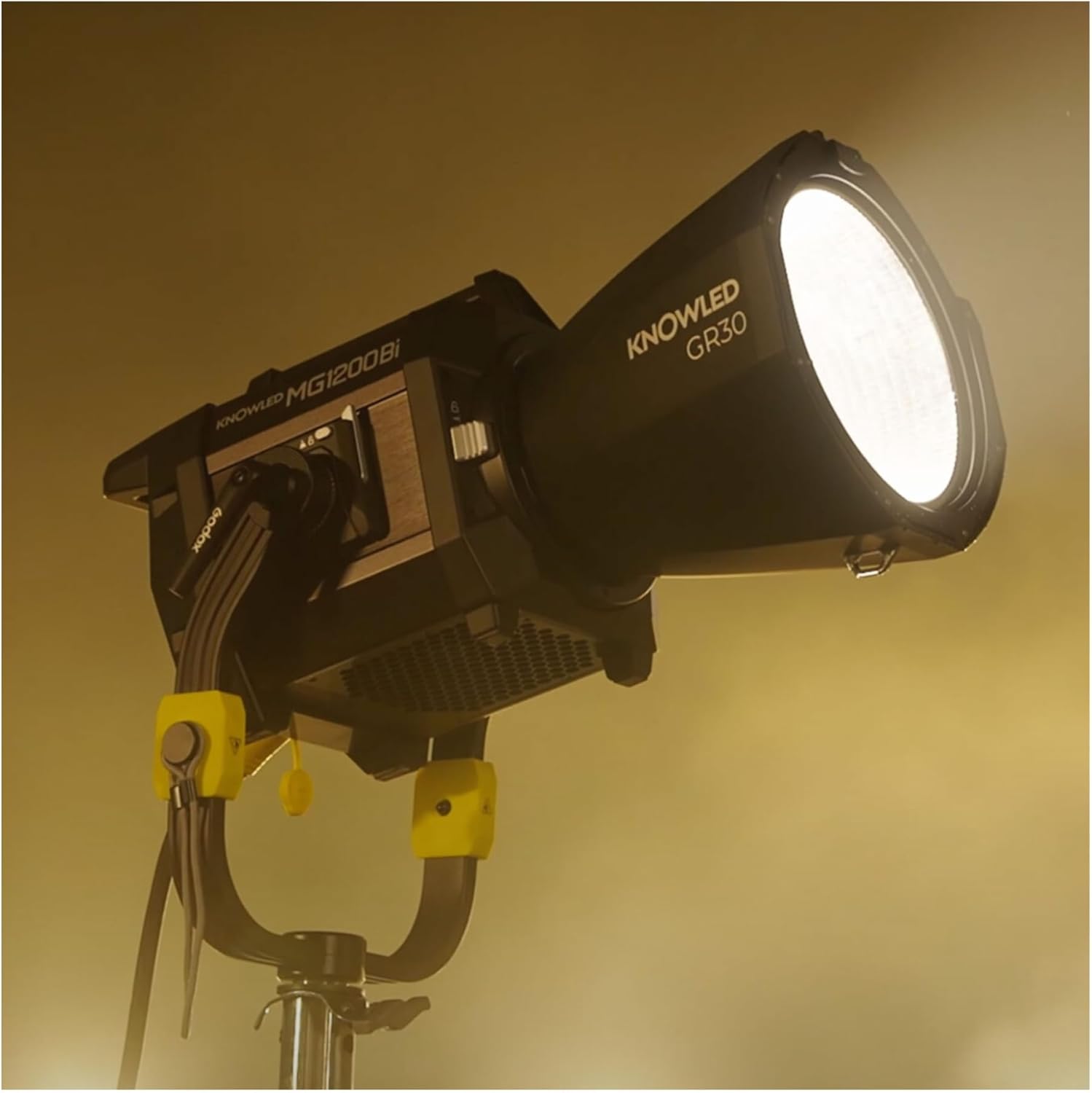 Cañón LED Bicolor Godox KNOWLED MG1200Bi K1 con Reflectores de 30°, 45° y 60° 2