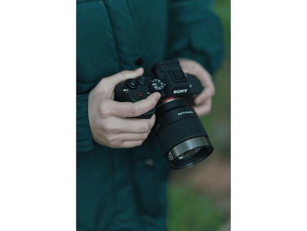 Lente Cine Autofoco Samyang V-AF 100 mm T2.3 Full Frame para Cámaras Sony E