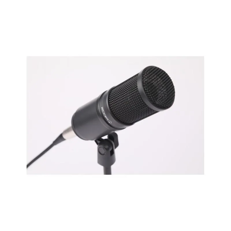 Pack de Podcast Zoom ZDM-1PMP con Audífonos, Paravientos, Cable XLR y Soporte de Mesa 2