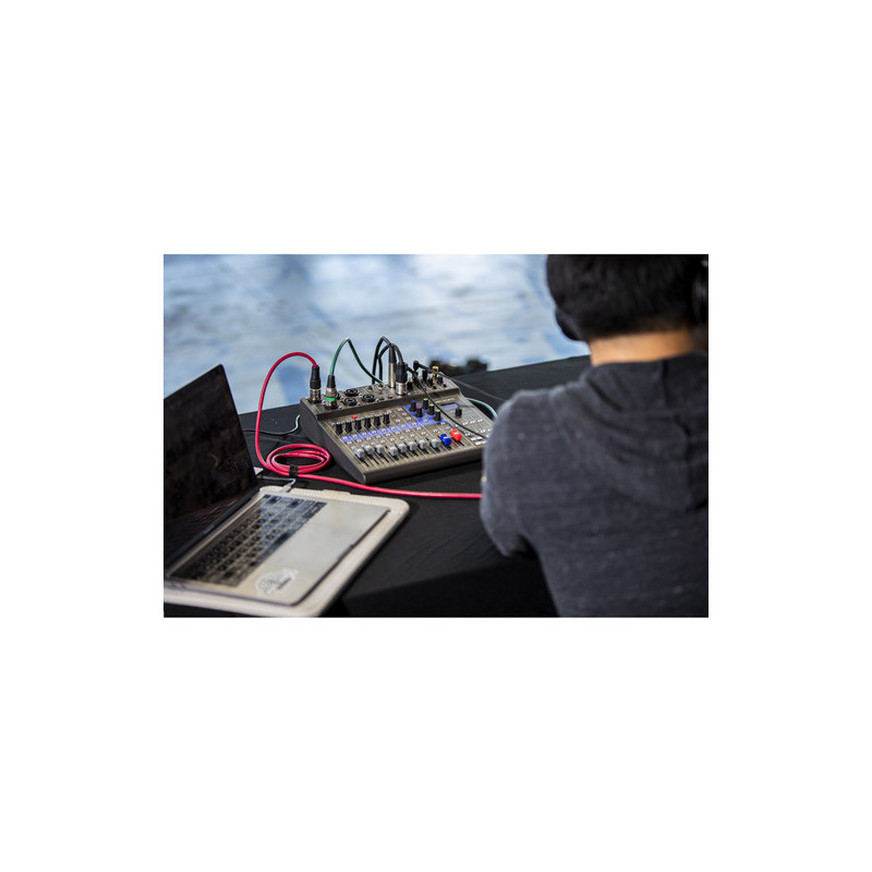 Mezcladora Portátil Zoom LiveTrak L-8 de 8 Canales 2
