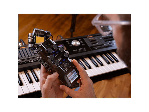 Grabadora Portátil Zoom H6studio de 6 Pistas con Grabación en 32-Bit Float