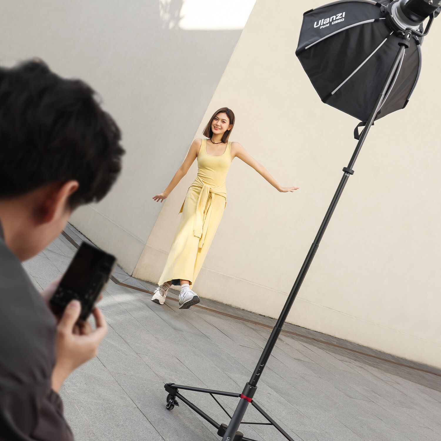 Pie de Flash Ulanzi AT-05 Plegable - 2m 9