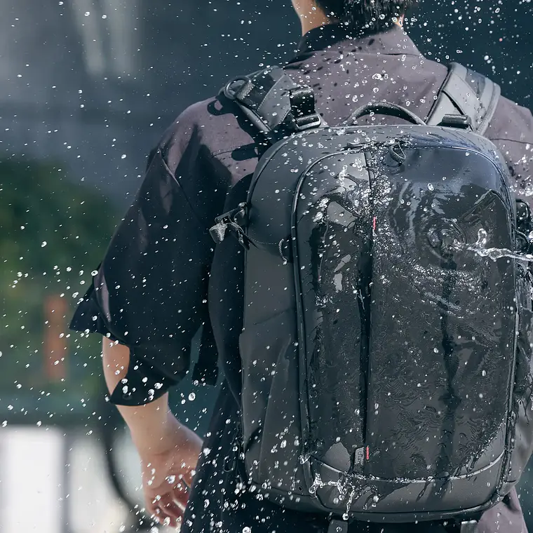 Mochila Ulanzi BP09 Traker - 22L 10