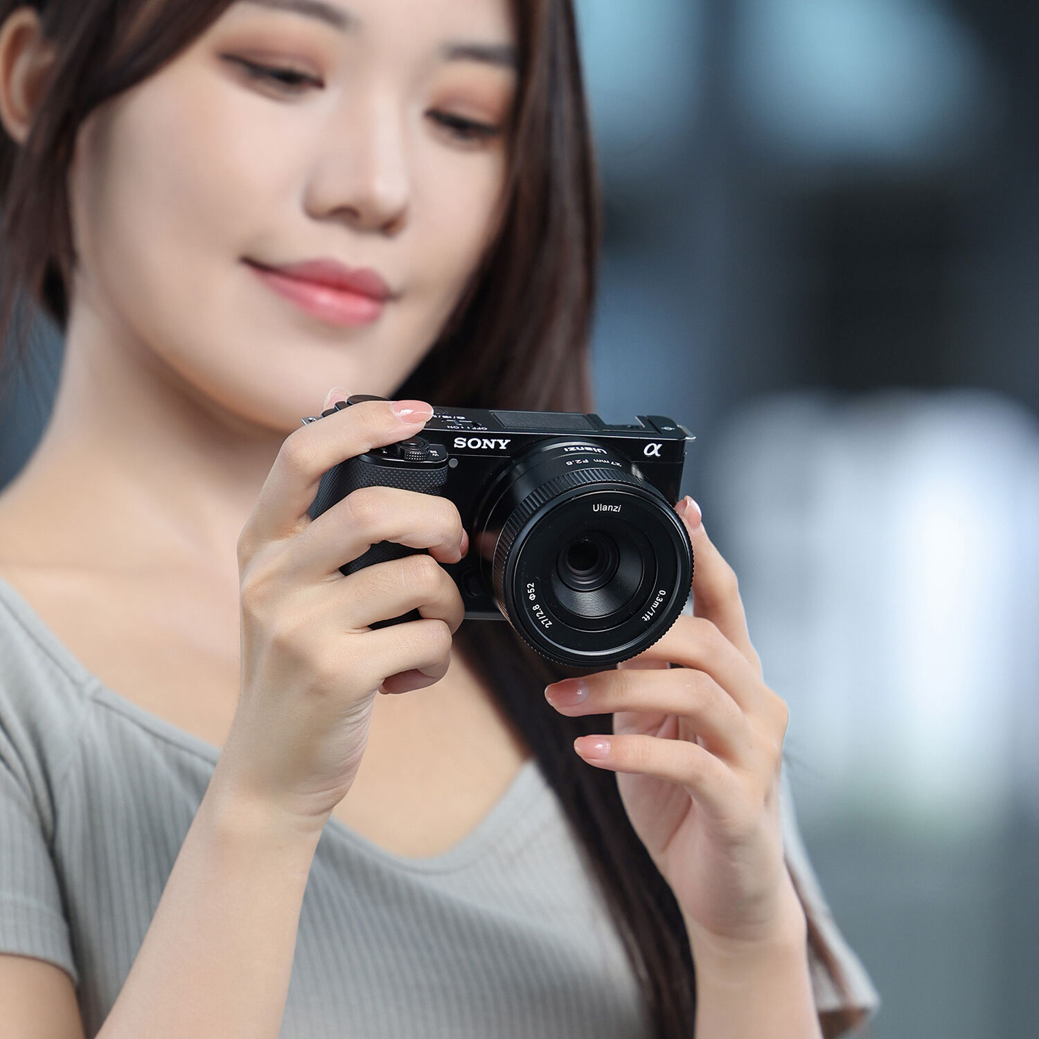 Lente Ulanzi CL02 de 27 mm f/2.8 AF con Montura Sony E 2