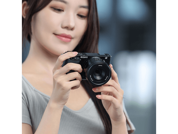 Lente Ulanzi CL02 de 27 mm f/2.8 AF con Montura Sony E