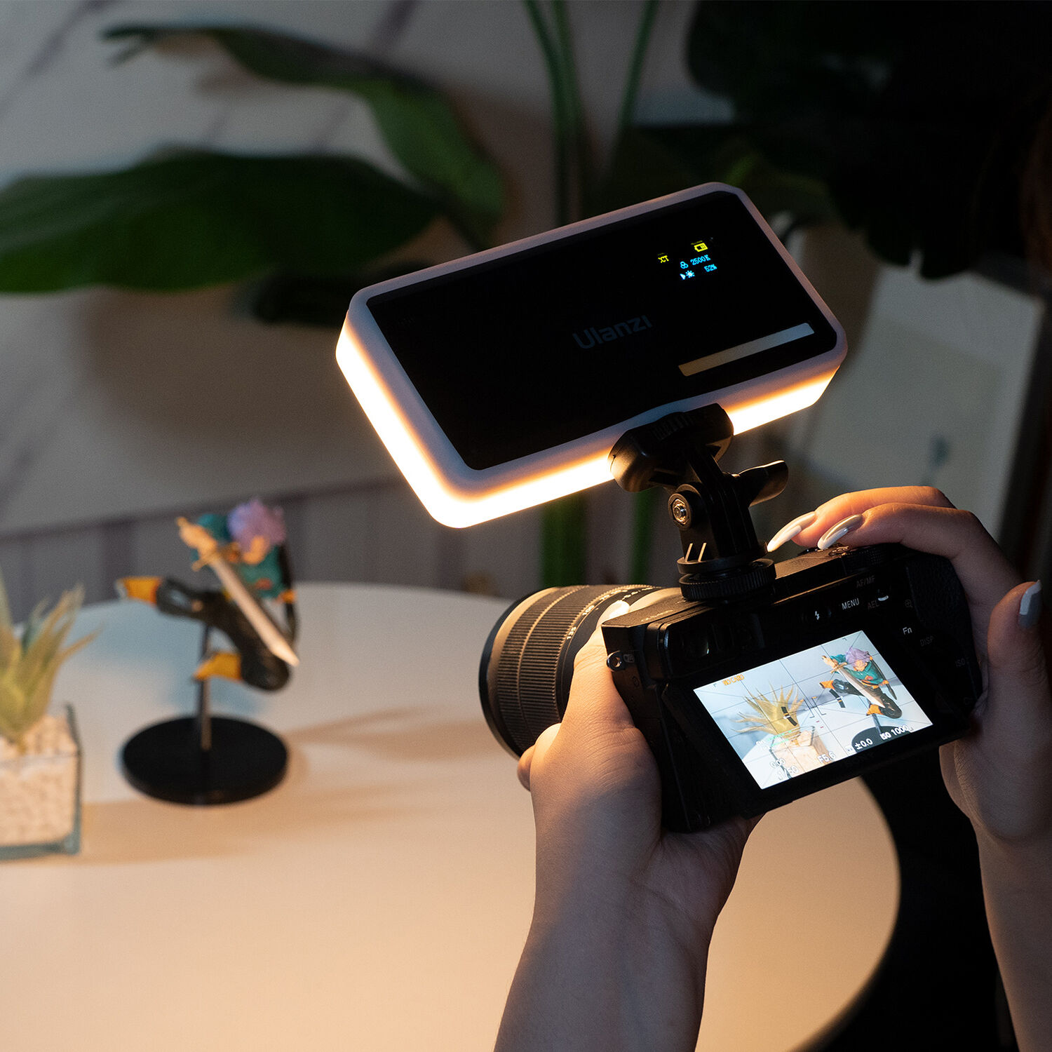 Panel Luz LED Ulanzi VL200 Bicolor Recargable 2