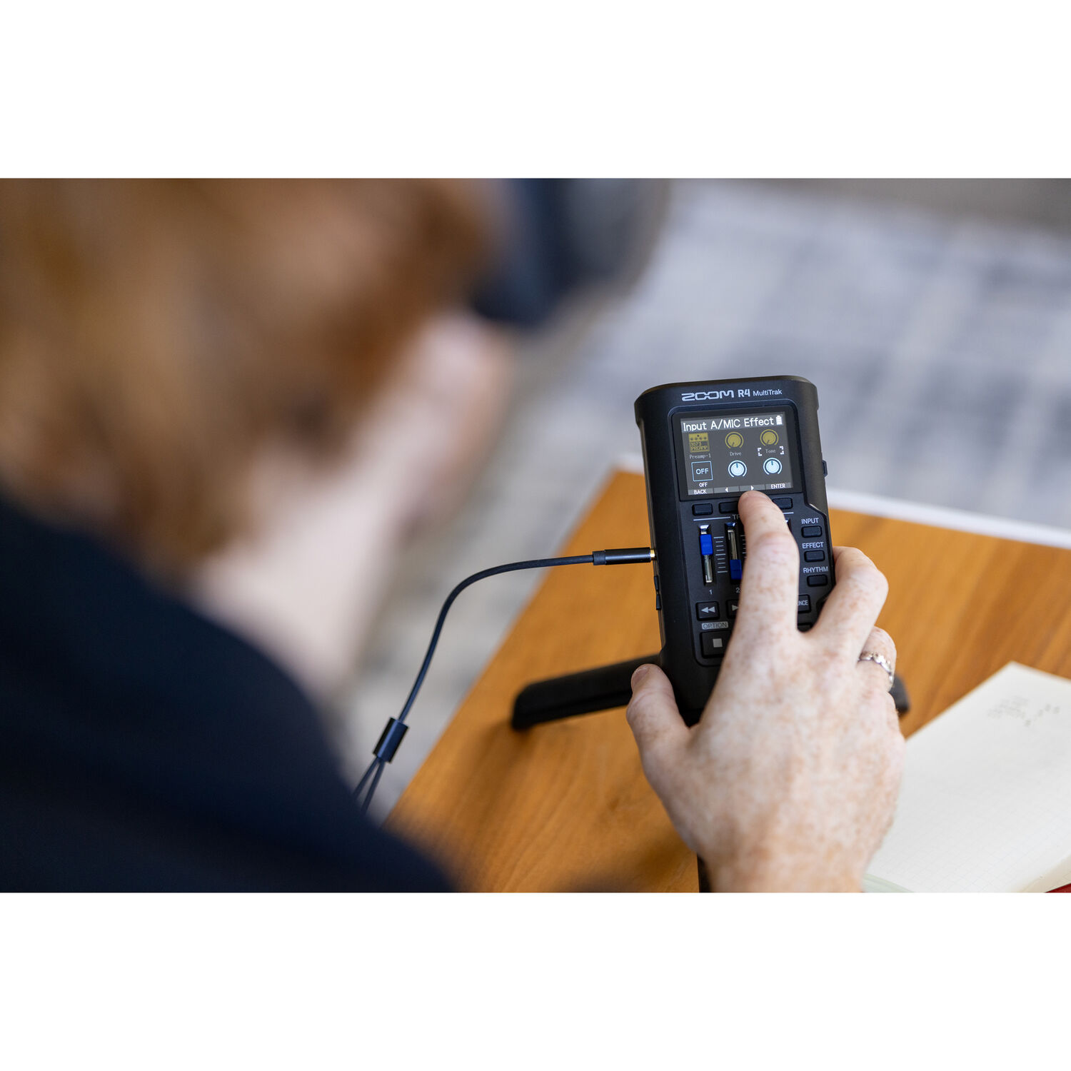 Grabadora Zoom R4 MultiTrak de 32-Bits Flotantes 10