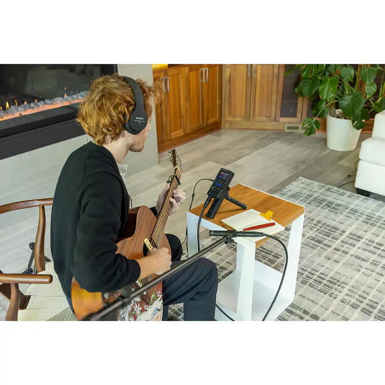 Grabadora Zoom R4 MultiTrak de 32-Bits Flotantes 2