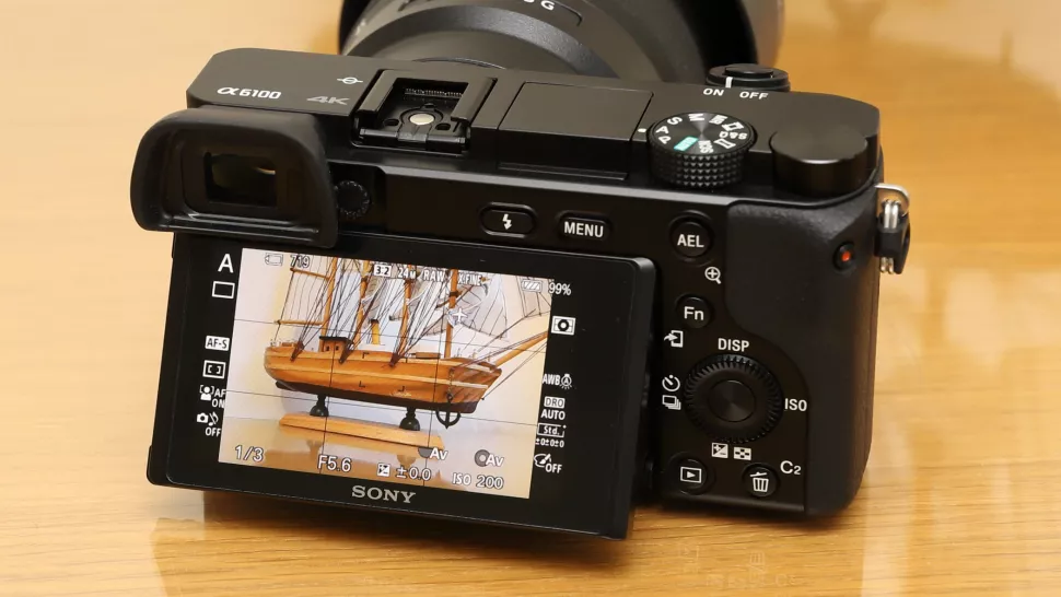 Sony A6100 kit 16-50mm