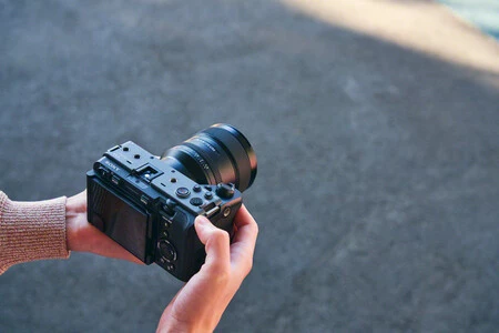 Cámara Sony Cinema FX3 diseño compacto