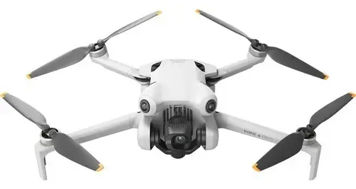 Drone DJI Mini 4 Pro en vuelo