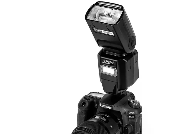 Flash Speedlight para Canon y Nikon Triopo G1800