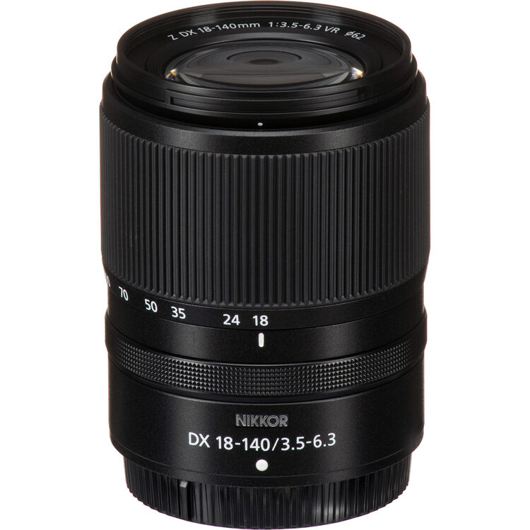 Kit Cámara Nikon Z30 con Lente Nikon 18-140mm f/3.5-6.3 VR 8