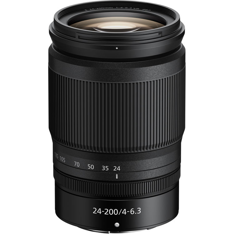 Cámara Nikon Z5 II con Lente 24-200 mm f/4-6.3 VR 7