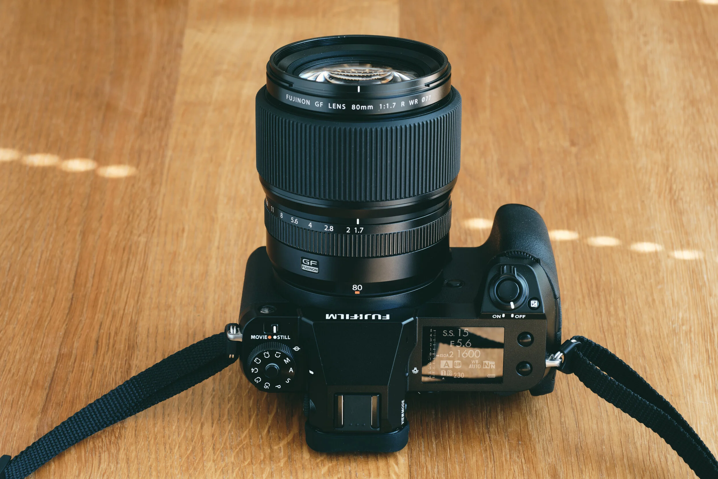 Lente FUJIFILM GF 80mm f/1.7 R WR 12