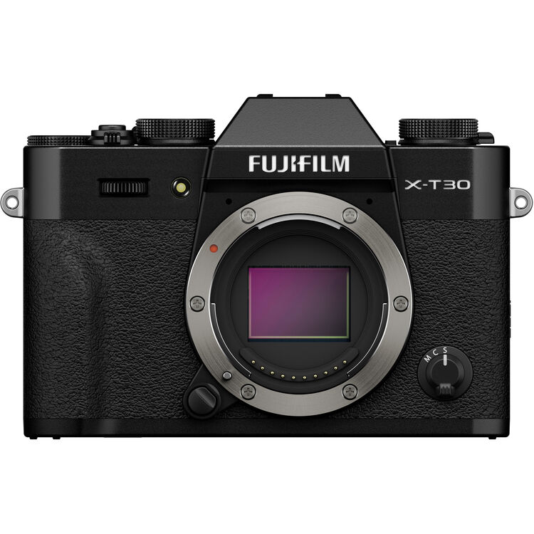 Cámara FUJIFILM X-T30 III con Lente 13-33 mm f/3.5-6.3 OIS 6