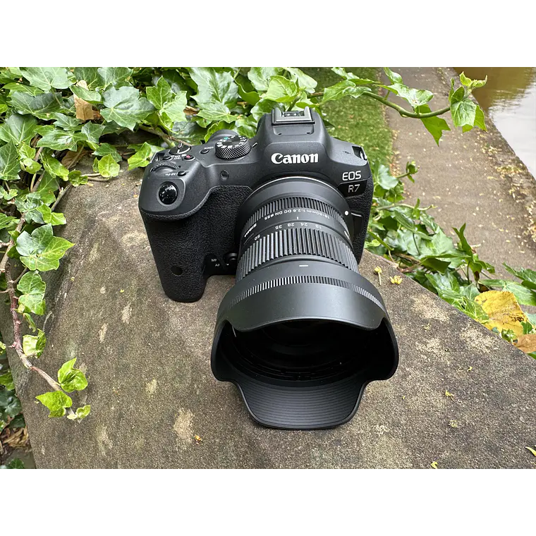 Lente Sigma 18-50mm f/2.8 DC DN Contemporary - Canon RF 2