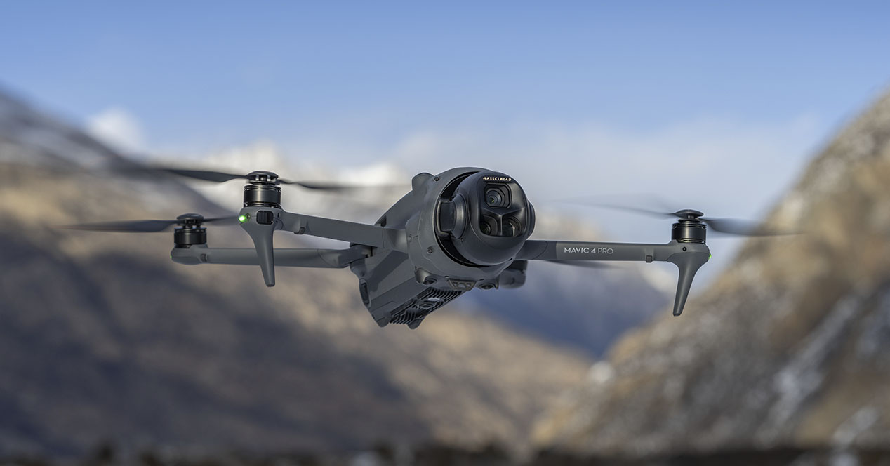 Dron DJI Mavic 4 Pro con Combo Fly More - Control RC2 2