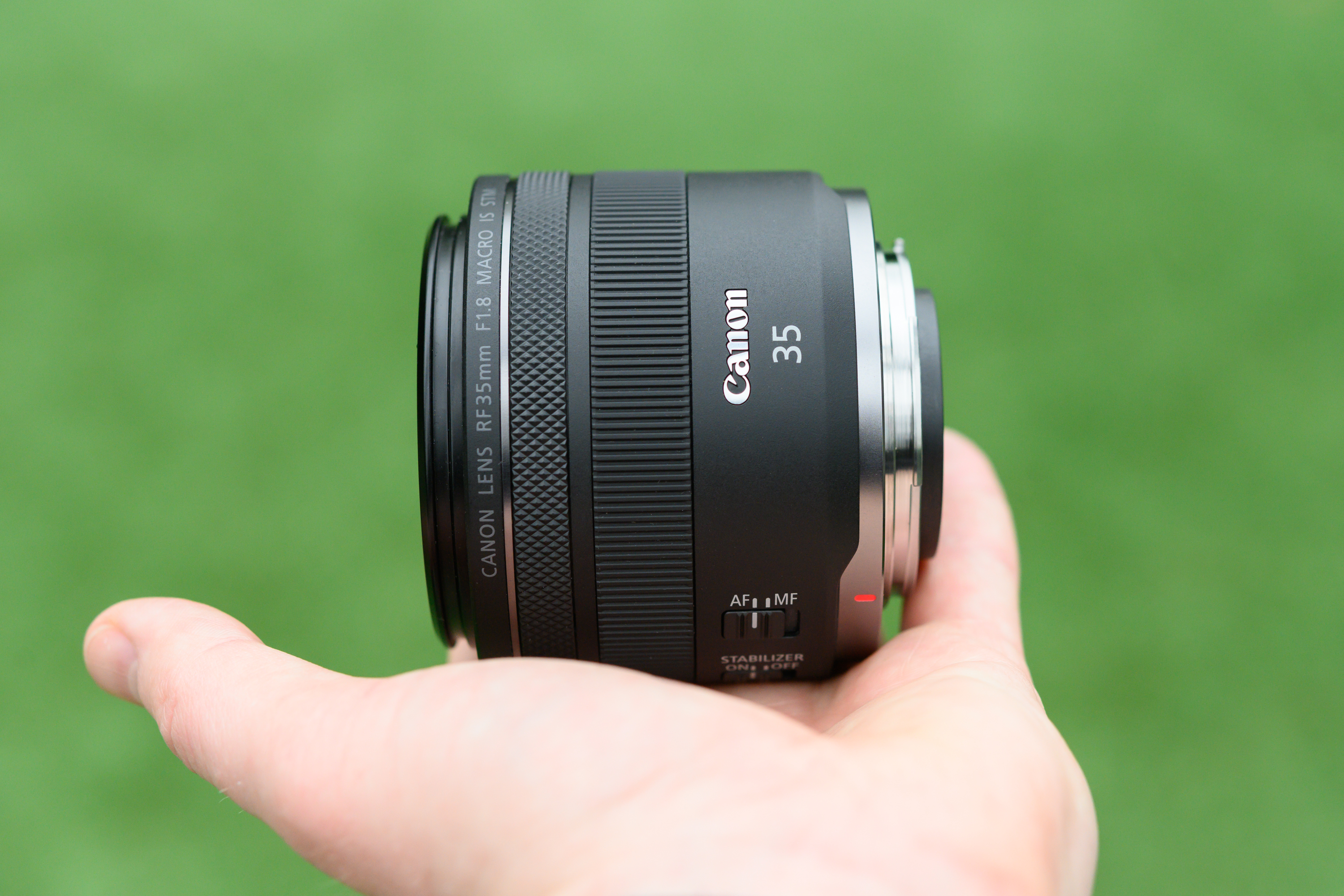 Lente Macro Canon RF 35mm f/1.8 IS STM 8