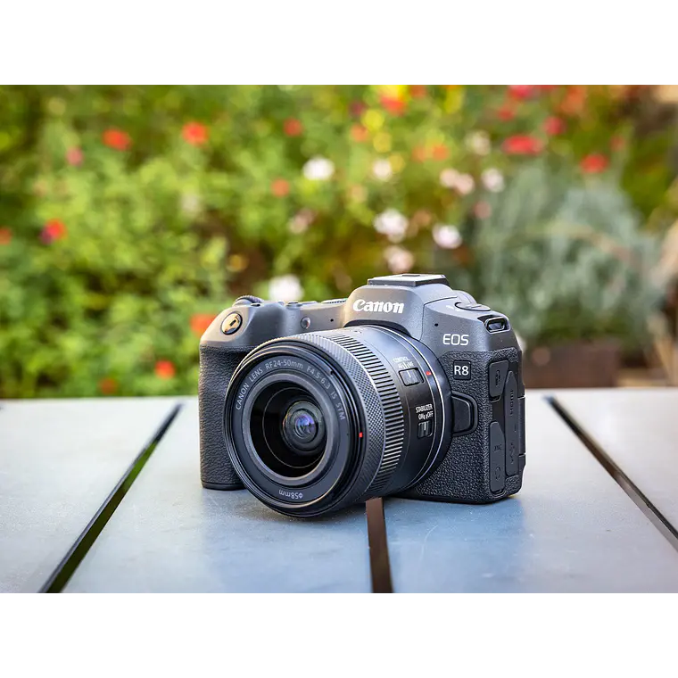 Cámara Canon Mirrorless EOS R8 Con Lente 24-50 STM (IMPORTADO) 2
