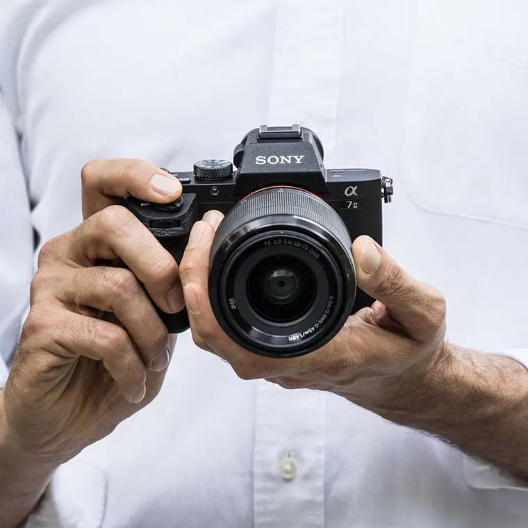 Cámara Full Frame Sony A7 III con Lente Zoom 2870 mm (2ª Generación) (IMPORTADO) 2