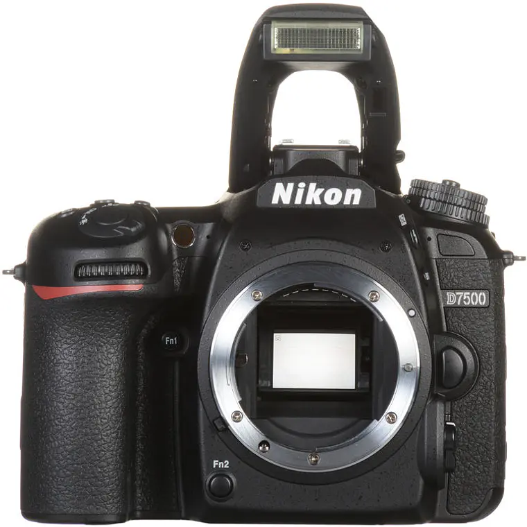 Kit Cámara Nikon D7500 con Lente 18-140 f/3.5-5.6G ED VR (IMPORTADO) 6