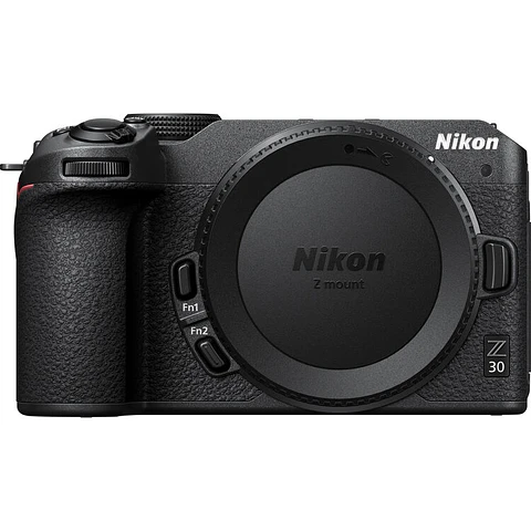 Kit Cámara Nikon Z30 con Lente Nikon 18-140mm f/3.5-6.3 VR (IMPORTADO)