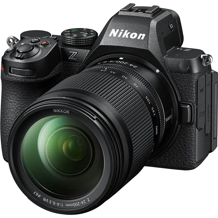 Cámara Nikon Z5 II con Lente 24-200 mm f/4-6.3 VR (IMPORTADO) 10
