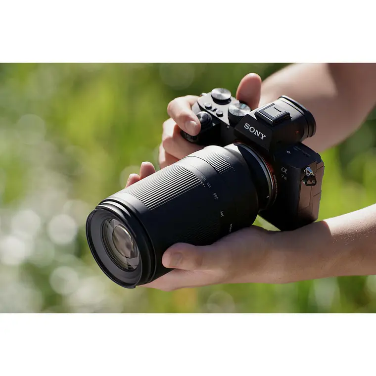 Lente Tamron 70-300 mm f/4.5-6.3 Di III RXD para Sony (IMPORTADO) 2